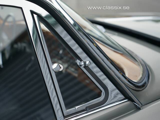 Jaguar Mk X 3.8