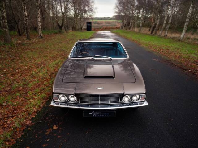 Aston Martin DBS