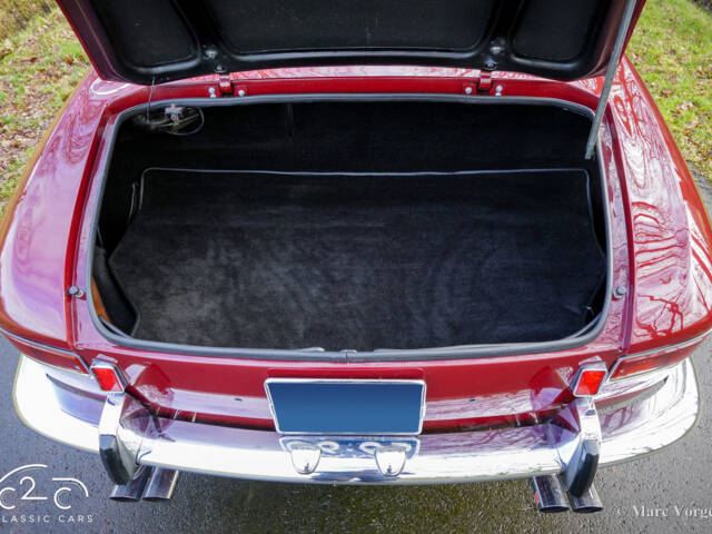 Ferrari 330 GT 2+2