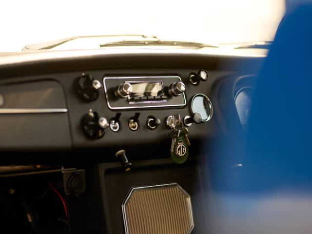 MG MGC GT
