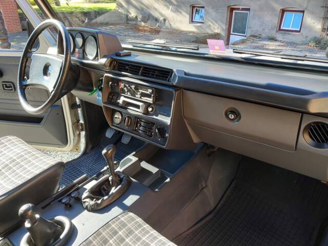 Mercedes-Benz 300 GD (SWB)