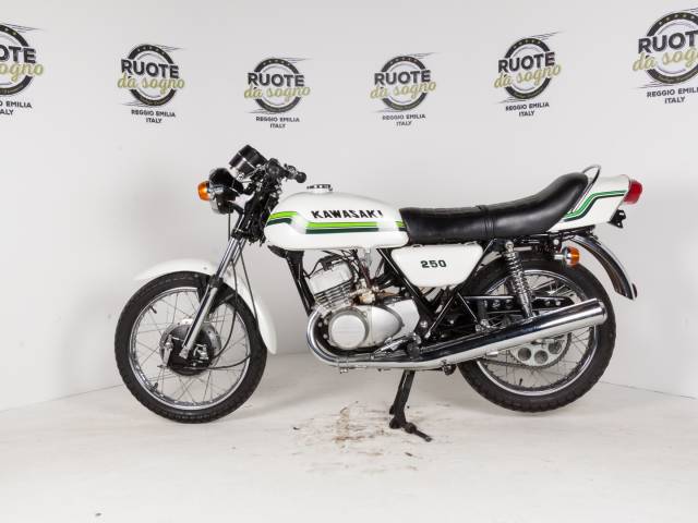 Bild 1/4 von Kawasaki DUMMY (1972)