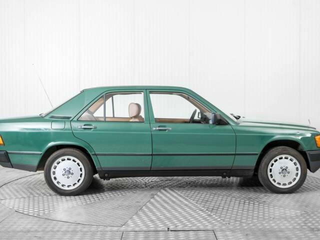 Mercedes-Benz 190 D 2.5