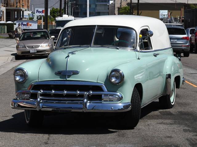Bild 1/16 von Chevrolet Deluxe Styleline Station Wagon (1952)