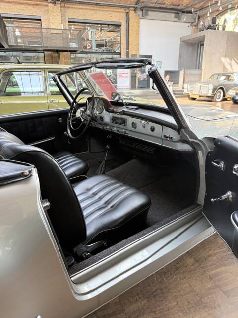 Mercedes-Benz 190 SL