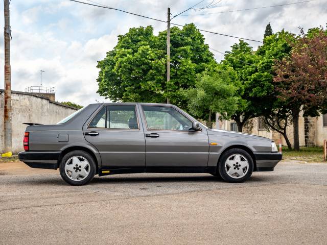Lancia Thema 8.32