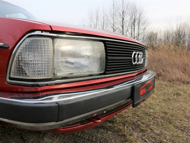 Audi 100