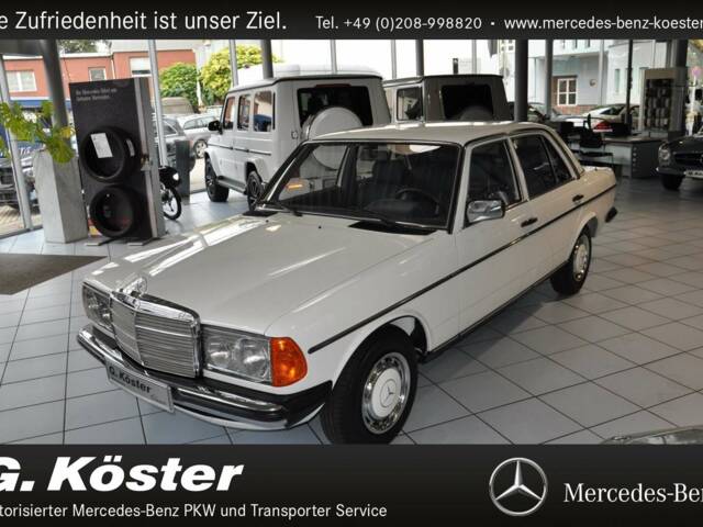 Immagine 1/15 di Mercedes-Benz 200 (1980)