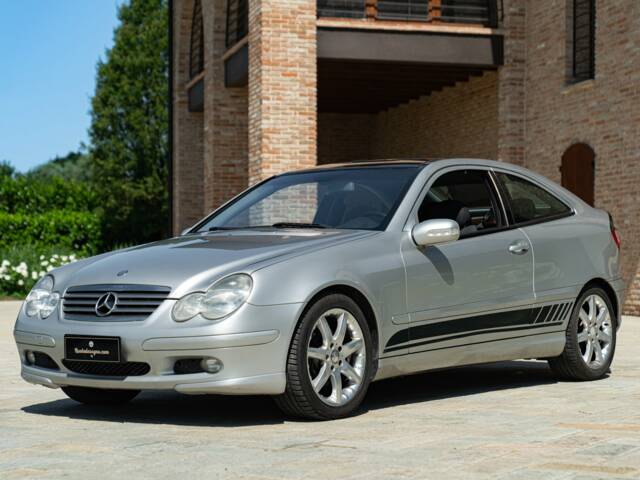 Imagen 1/50 de Mercedes-Benz C 320 Sportcoupé (2003)