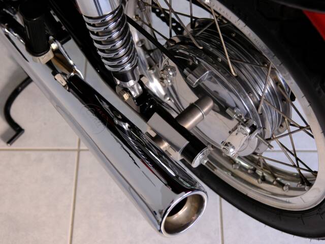Ducati 750 GT