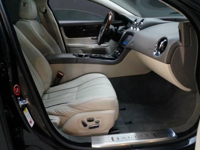Jaguar XJ 5.0