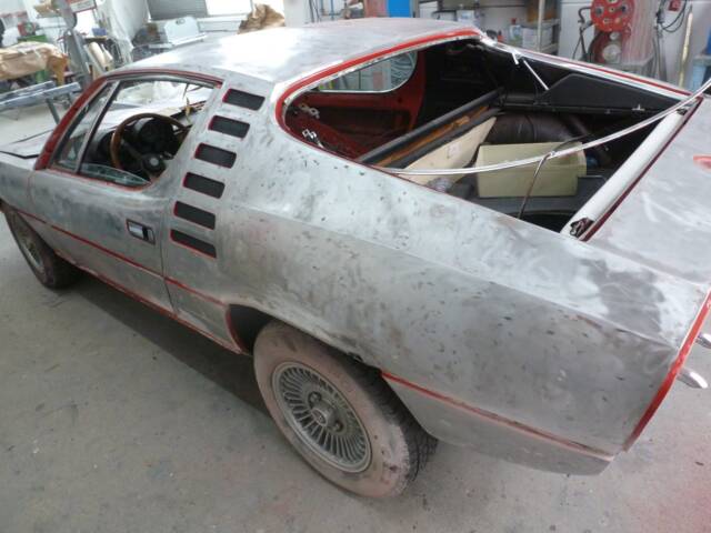 Alfa Romeo Montreal