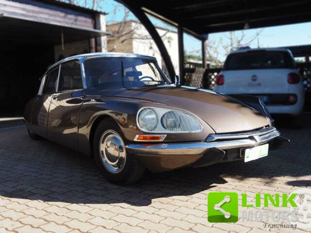 Image 1/10 of Citroën DS 21 (1972)