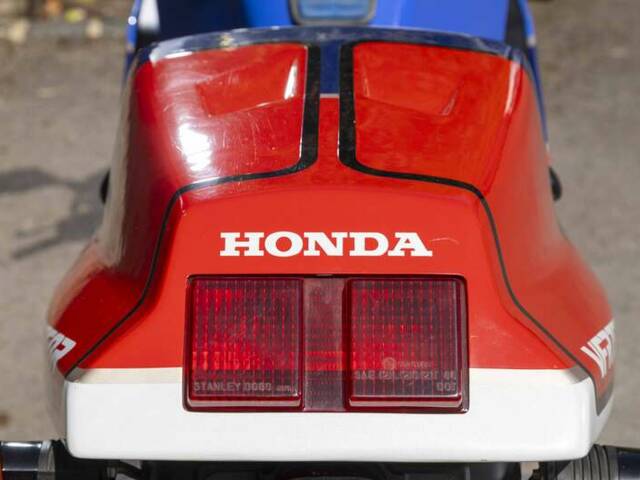 Honda VFR 750R RC 30