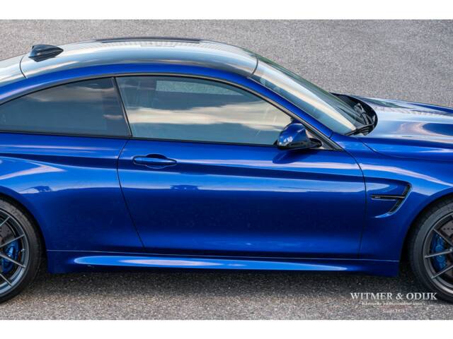 BMW M4 CS