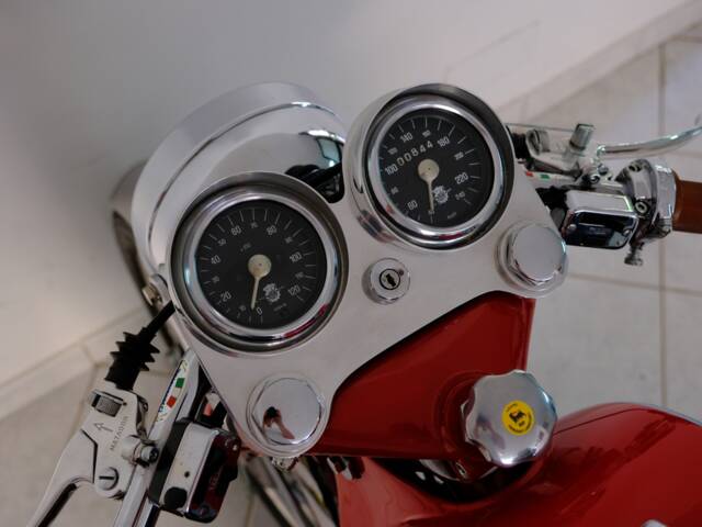 MV Agusta 750 Sport