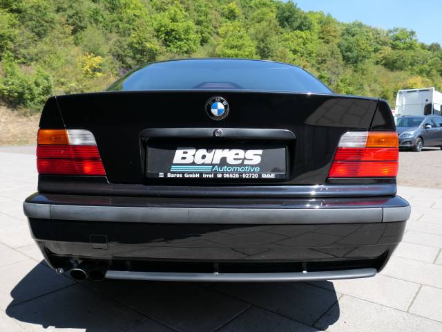 BMW 328i