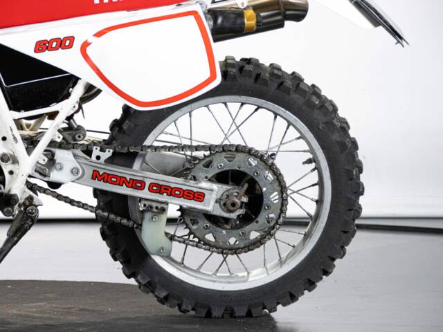 Yamaha TT 600