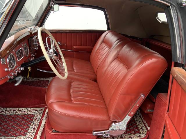 Mercedes-Benz 220 Cabriolet A