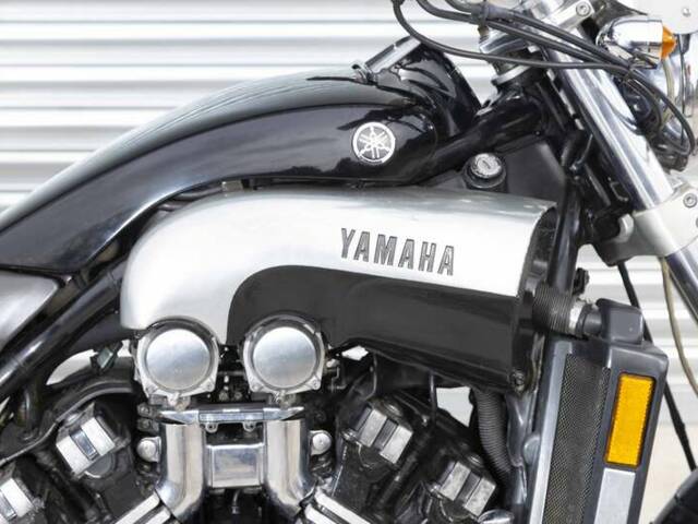 Yamaha V-Max 1200