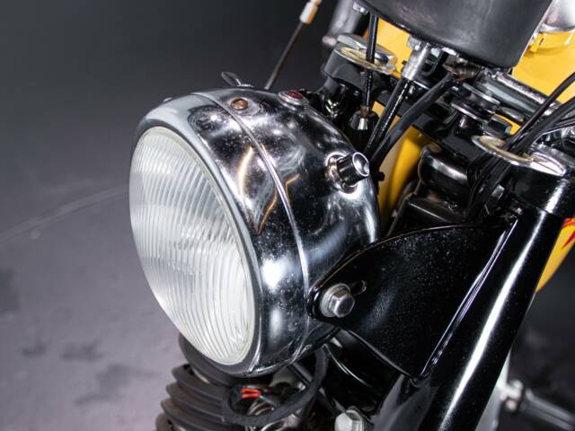 BSA B 44 Victor Grand Prix