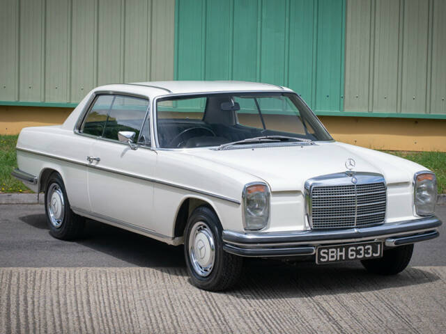 Image 1/26 of Mercedes-Benz 250 CE (1970)