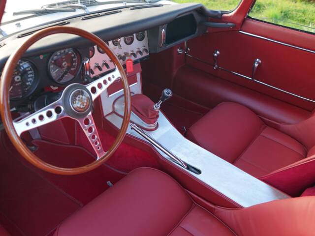 Jaguar E-Type 3.8