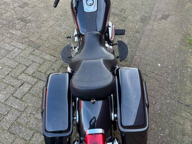 Harley-Davidson FLD Dyna Switchback