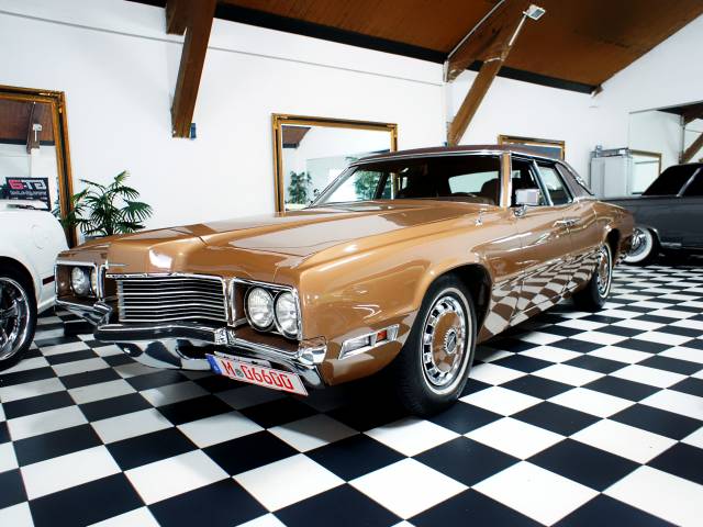 Bild 1/26 von Ford Thunderbird Landau Sedan (1971)