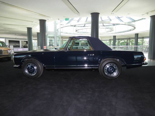Mercedes-Benz 280 SL
