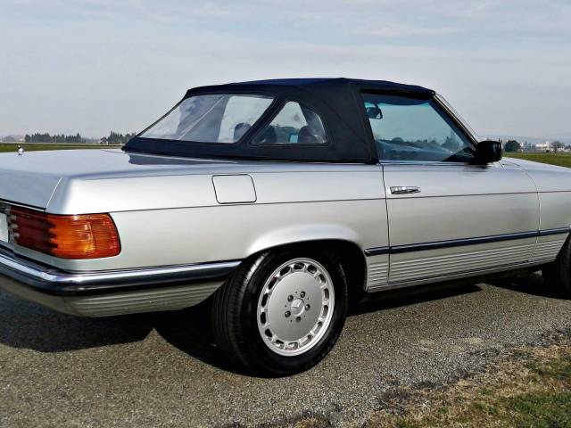 Mercedes-Benz 280 SL - Mercedes-Benz 280 SL 3/4 arrière droit