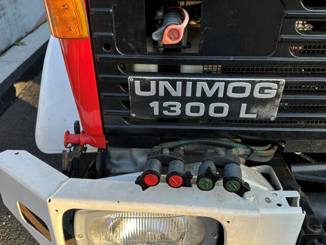 Mercedes-Benz Unimog U 1300 L