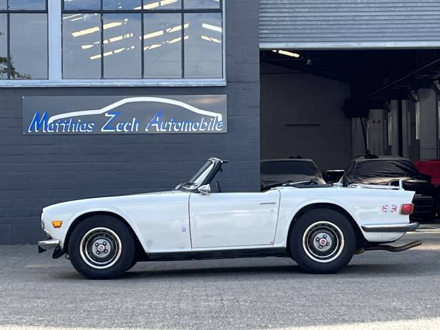 Image 1/66 de Triumph TR 6 (1973)