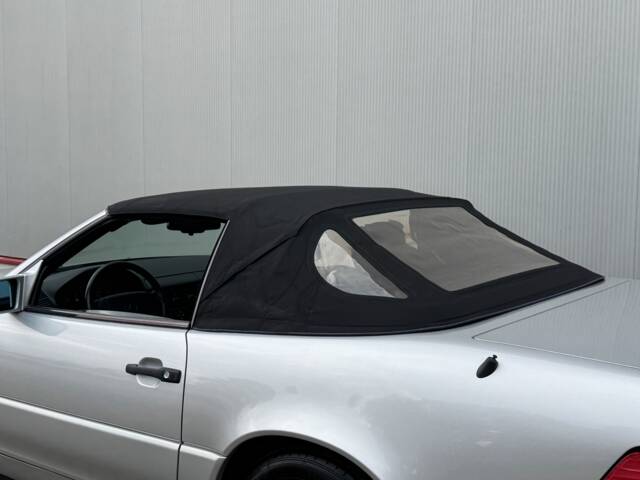 Mercedes-Benz SL 320