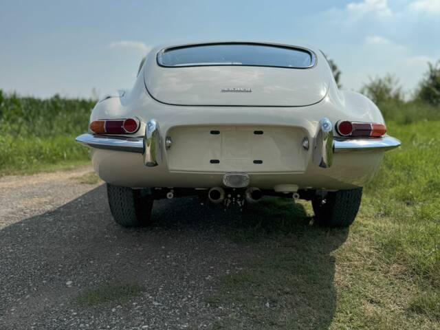 Jaguar E-Type 3.8 Flat Floor