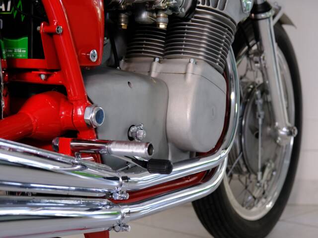 MV Agusta 750 Sport