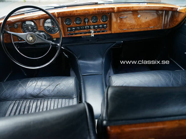 Jaguar Mk X 3.8