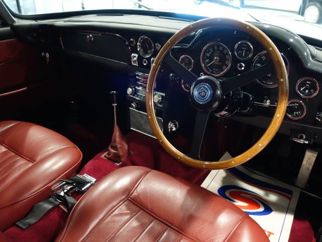 Aston Martin DB 5
