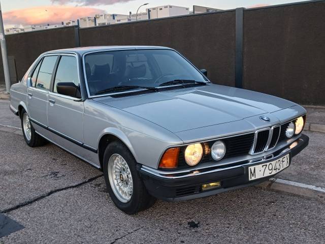 BMW 745i
