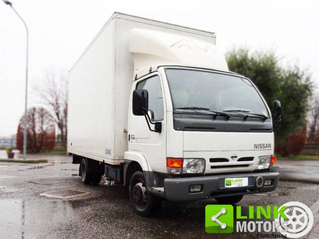 Image 1/11 of Nissan ECO-T 100 (2000)