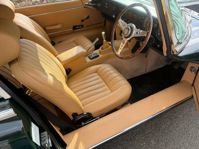Jaguar E-Type V12 (2+2)