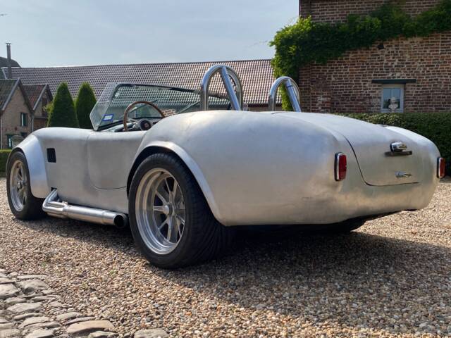 AC Cobra 427