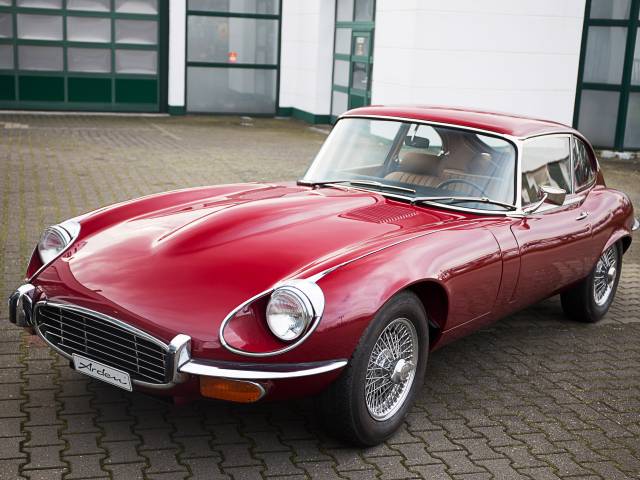 Jaguar E-Type V12 (2+2)