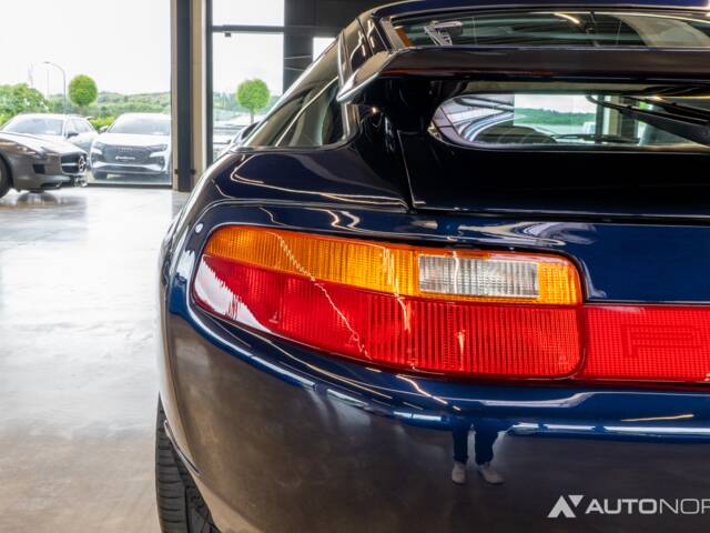 Porsche 928 GTS