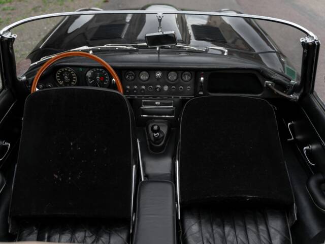 Jaguar E-Type 4.2
