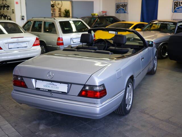 Mercedes-Benz E 320 "Final Edition"