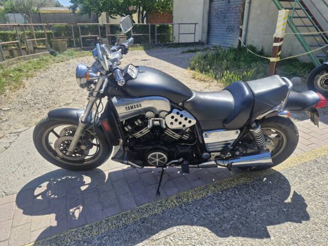 Yamaha V-Max 1200