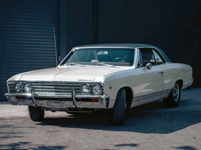 Chevrolet Chevelle Malibu Hardtop Coupe