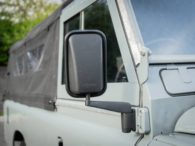 Land Rover 109