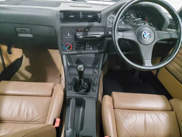 BMW 325i
